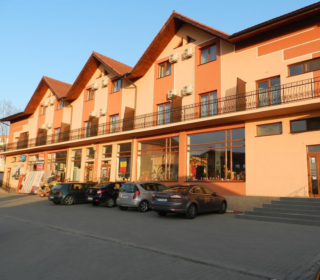 Hotel Condor Oravita Exterior photo