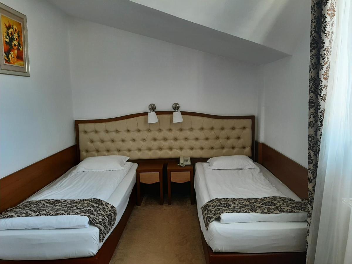 Hotel Condor Oravita Exterior photo